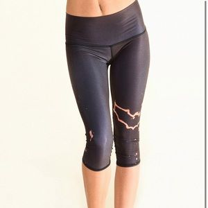 Teeki Rebirth Bat Capri